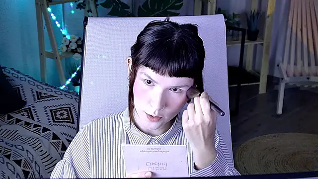 RickiOwens online show from 12-04-25, 08:13