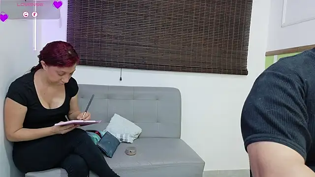 Snapshot of danna_thiago1 chatting on 01-06-26, 12:53 danna thiago1 online show from 01-06-26, 12:53