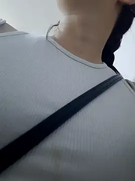 Snapshot of danna_thiago1 chatting on 01-09-26, 11:50 danna thiago1 online show from 01-09-26, 11:50