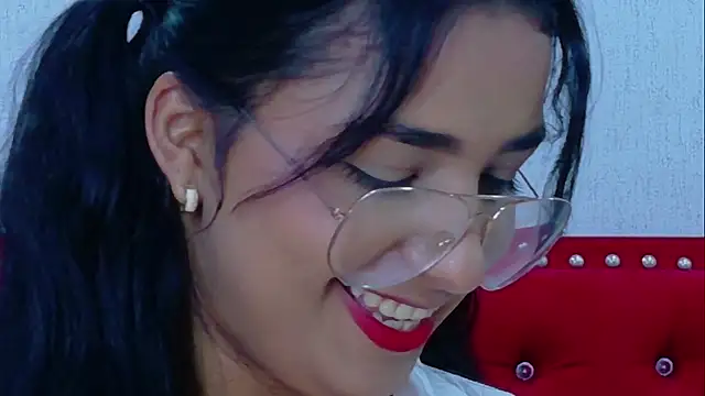 LeahSole online show from 11-26-25, 03:39