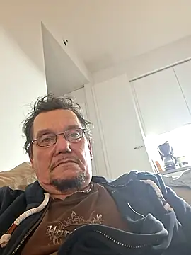 Snapshot of Dantekp chatting on 11-30-25, 03:02 Dantekp online show from 11-30-25, 03:02