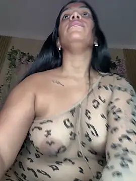 Snapshot of ArielleMillerr- chatting on 02-08-26, 05:43 ArielleMillerr- online show from 02-08-26, 05:43