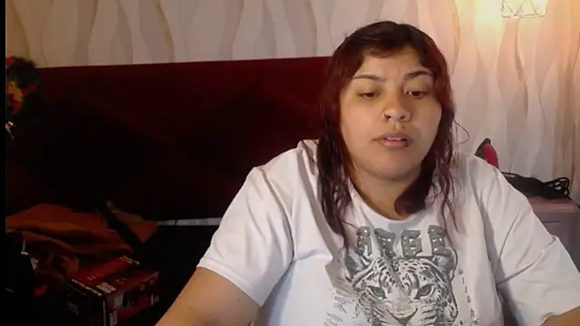 danna garza online show from 12-18-25, 04:50