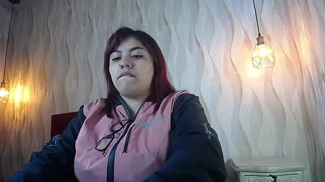 danna garza online show from 11-28-25, 04:12