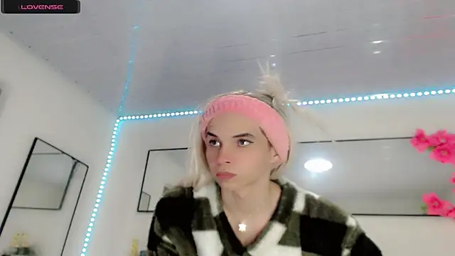 Karla hot777 online show from 04-18-26, 12:51