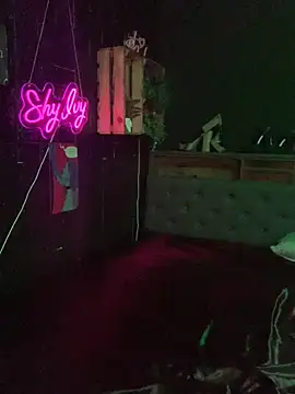 Shy-Ivy online show from 04-09-26, 08:15