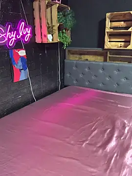 Shy-Ivy online show from 01-11-26, 10:49