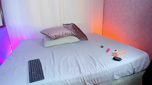 Snapshot of luna_velvett_ chatting on 01-06-26, 11:14 luna velvett online show from 01-06-26, 11:14