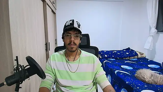 naitt  online show from 11-22-25, 07:51