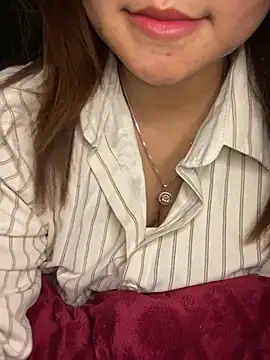 Snapshot of Sunset-yll chatting on 02-08-26, 08:17 Sunset-yll online show from 02-08-26, 08:17