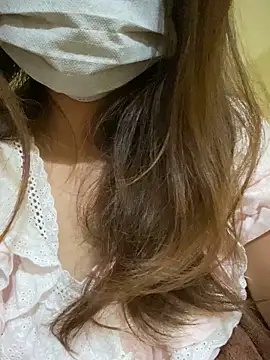 Snapshot of Sunset-yll chatting on 11-21-25, 03:27 Sunset-yll online show from 11-21-25, 03:27