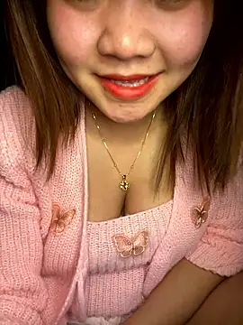 Snapshot of Sunset-yll chatting on 01-14-26, 04:21 Sunset-yll online show from 01-14-26, 04:21