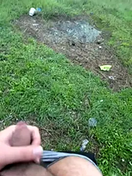 Snapshot of Locotre22 chatting on 11-18-25, 05:11 Locotre22 online show from 11-18-25, 05:11