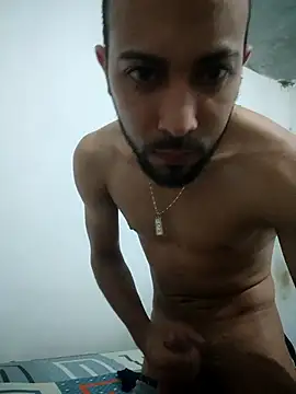 maxi2022 online show from 11-18-25, 05:55