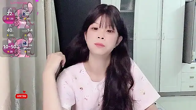 Snapshot of bunny-- chatting on 06-14-26, 02:07 bunny-- online show from 06-14-26, 02:07