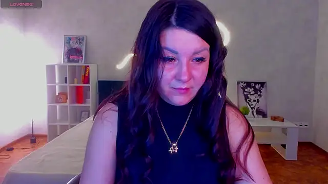 still  her online show from 11-26-25, 01:05