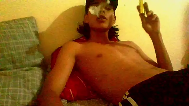 Snapshot of teoo_11 chatting on 05-12-26, 04:31 teoo 11 online show from 05-12-26, 04:31