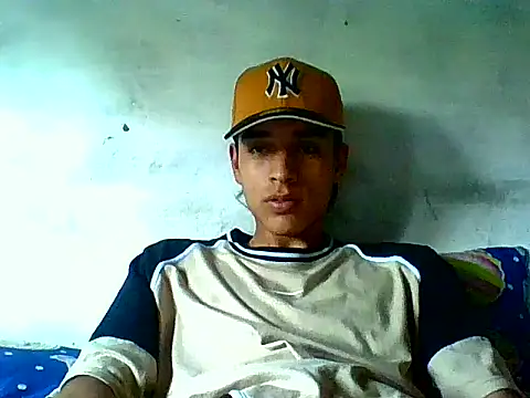 Snapshot of teoo_11 chatting on 02-07-26, 06:05 teoo 11 online show from 02-07-26, 06:05