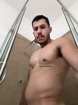 Snapshot of DARG_17 chatting on 02-05-26, 10:22 DARG 17 online show from 02-05-26, 10:22