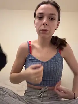 Snapshot of DuoDesir1 chatting on 01-06-26, 06:23 DuoDesir1 online show from 01-06-26, 06:23