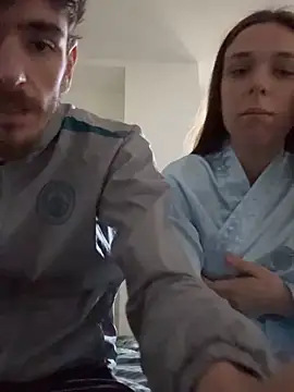 Snapshot of DuoDesir1 chatting on 12-16-25, 01:04 DuoDesir1 online show from 12-16-25, 01:04