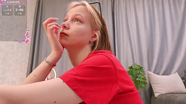 UmbraVelour online show from 02-10-26, 01:10