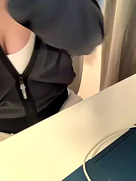 Snapshot of Ghostbaby02 chatting on 12-22-25, 01:44 Ghostbaby02 online show from 12-22-25, 01:44