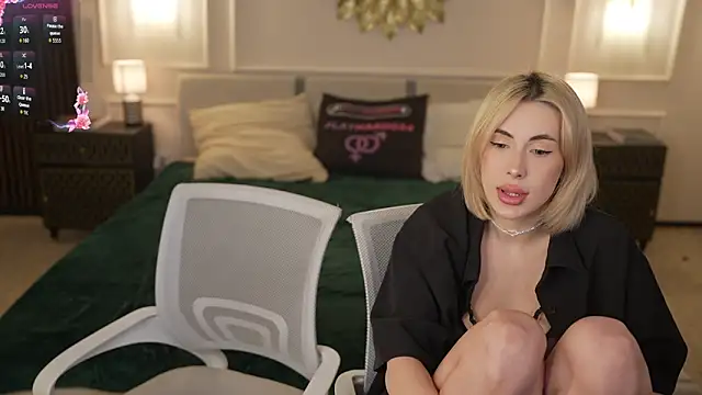 Kara cat online show from 02-20-26, 03:14