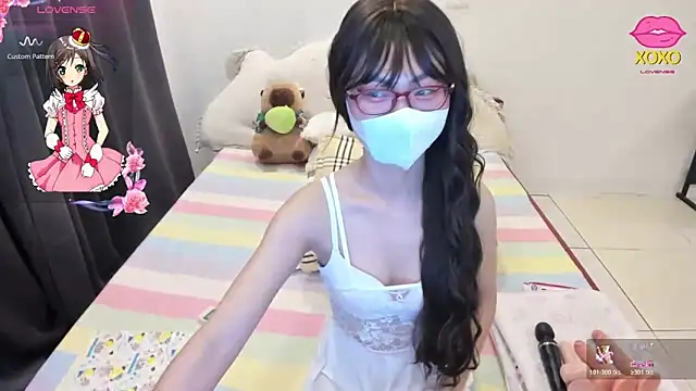 Teahyee online show from 03-25-26, 12:37