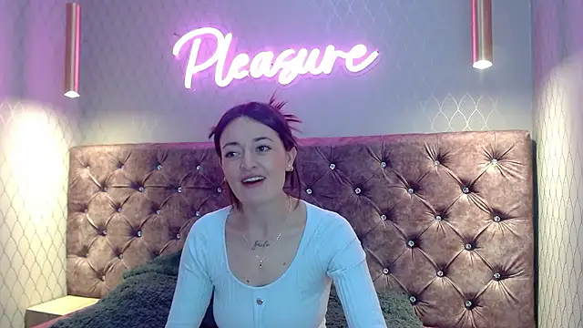 CataleyaDamourx online show from 01-08-26, 11:27