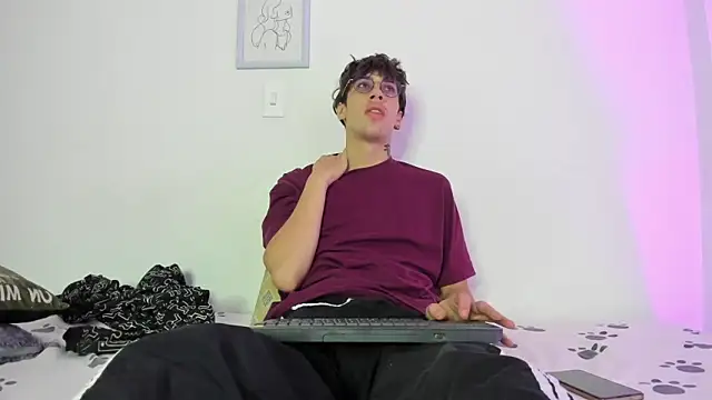 Snapshot of Dio__morningstar chatting on 02-26-26, 01:44 Dio morningstar online show from 02-26-26, 01:44