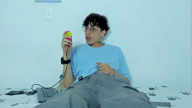 Snapshot of Dio__morningstar chatting on 02-16-26, 08:40 Dio morningstar online show from 02-16-26, 08:40