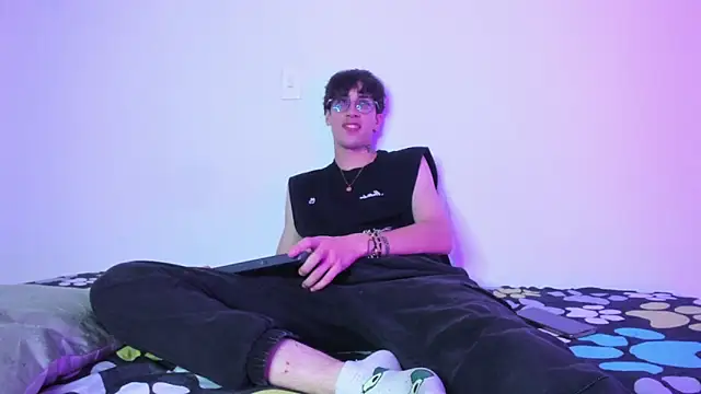 Snapshot of Dio__morningstar chatting on 02-12-26, 08:08 Dio morningstar online show from 02-12-26, 08:08