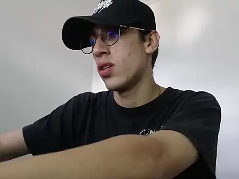 Dio  morningstar online show from 11-18-25, 04:32