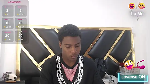 NoahJhonson69 online show from 02-09-26, 11:52