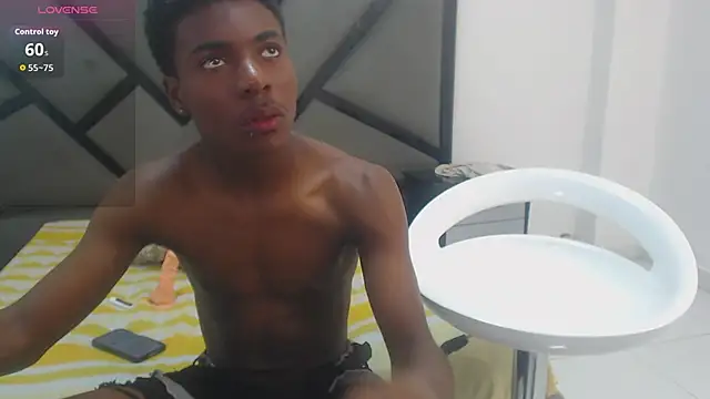 NoahJhonson69 online show from 12-01-25, 06:53