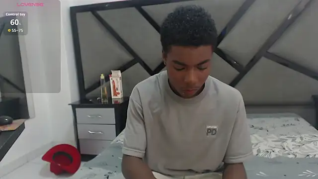 NoahJhonson69 online show from 12-04-25, 06:51