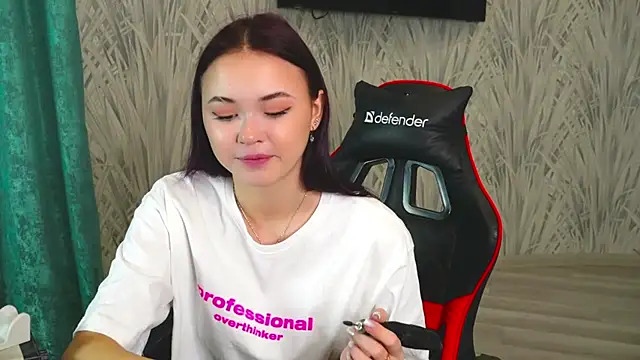 CarleeHake online show from 11-20-25, 02:34