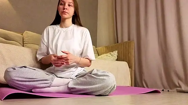 JaymieLarkey online show from 12-22-25, 03:56