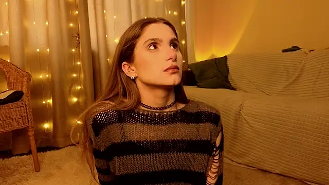 Snapshot of RozanneJordan chatting on 06-01-26, 05:23 RozanneJordan online show from 06-01-26, 05:23