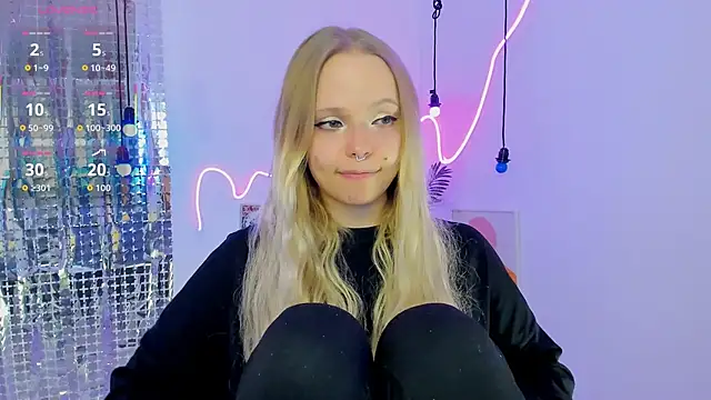 lucy loy online show from 01-06-26, 02:21