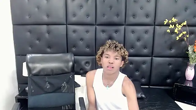 Snapshot of ChrisHott01 chatting on 11-26-25, 01:49 ChrisHott01 online show from 11-26-25, 01:49