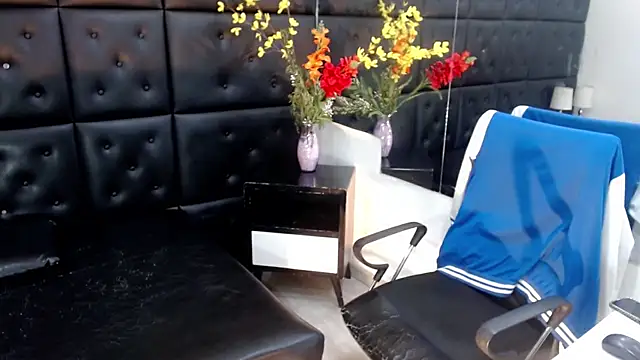 Snapshot of ChrisHott01 chatting on 11-30-25, 07:14 ChrisHott01 online show from 11-30-25, 07:14