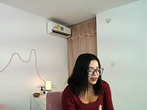 Snapshot of Luna_lexy04 chatting on 04-11-26, 06:43 Luna lexy04 online show from 04-11-26, 06:43