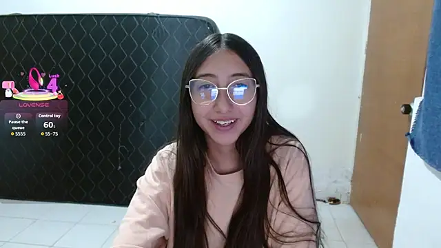 Nanylux online show from 04-07-26, 06:32