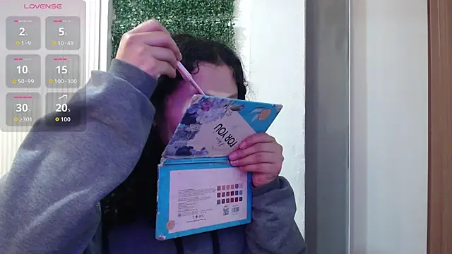 pettymoon1 online show from 12-15-25, 04:13