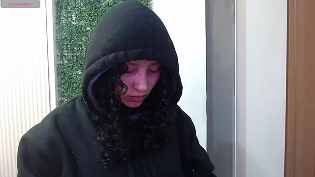 pettymoon1 online show from 12-14-25, 11:49