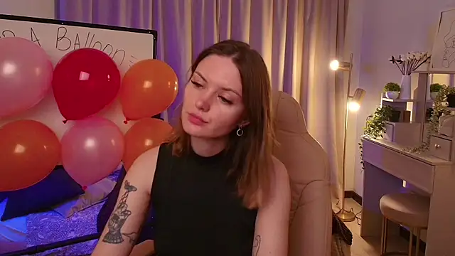 Ursula Andres online show from 06-25-26, 01:14