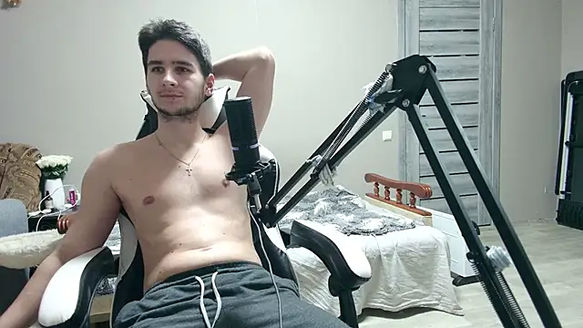 6thfingq online show from 12-04-25, 04:39