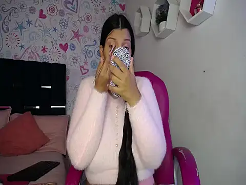 ISA RIVAS online show from 11-20-25, 12:28